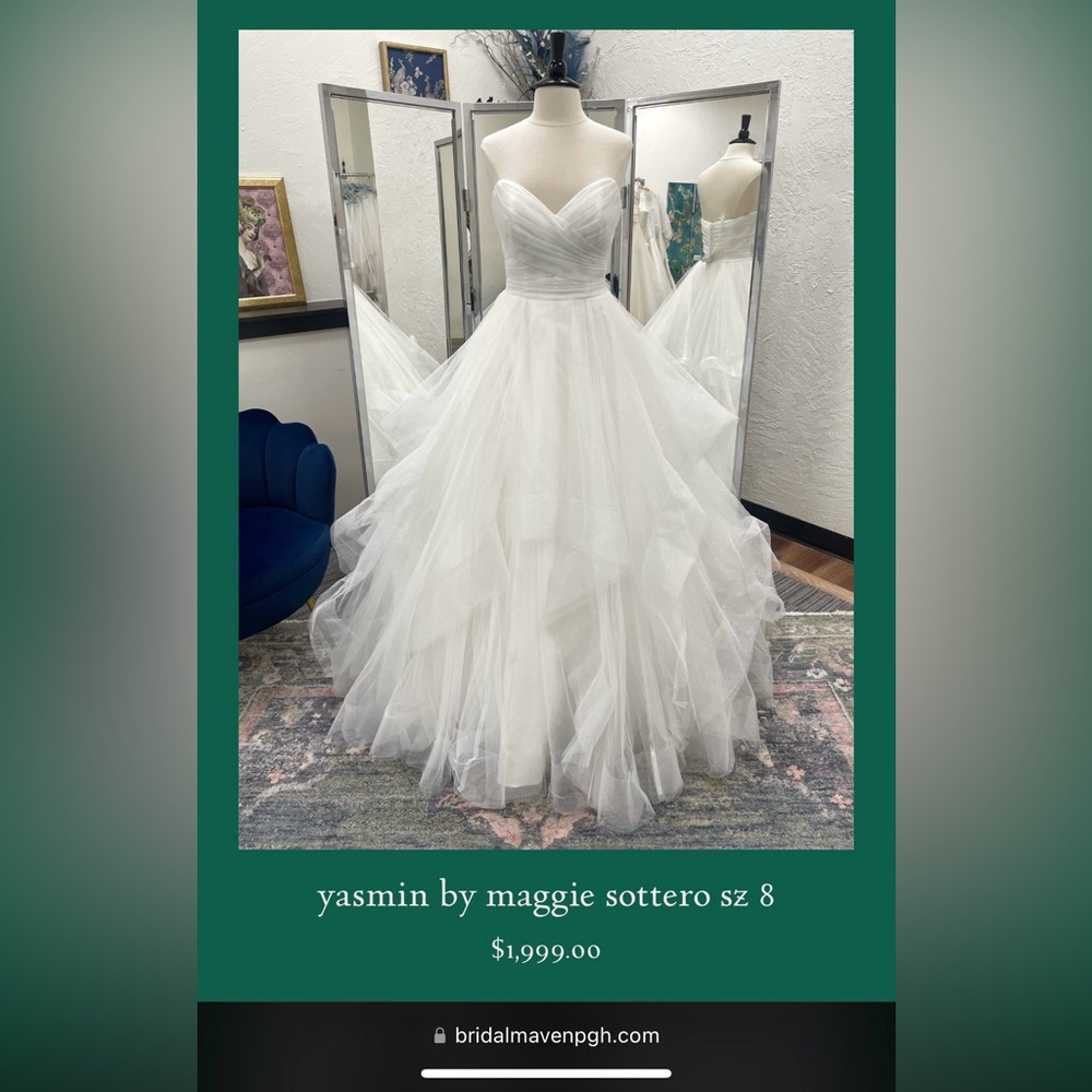 Never worn! Yasmin Maggie Sottero Ivory White Wedding Dress Size 12 Fits Like 8